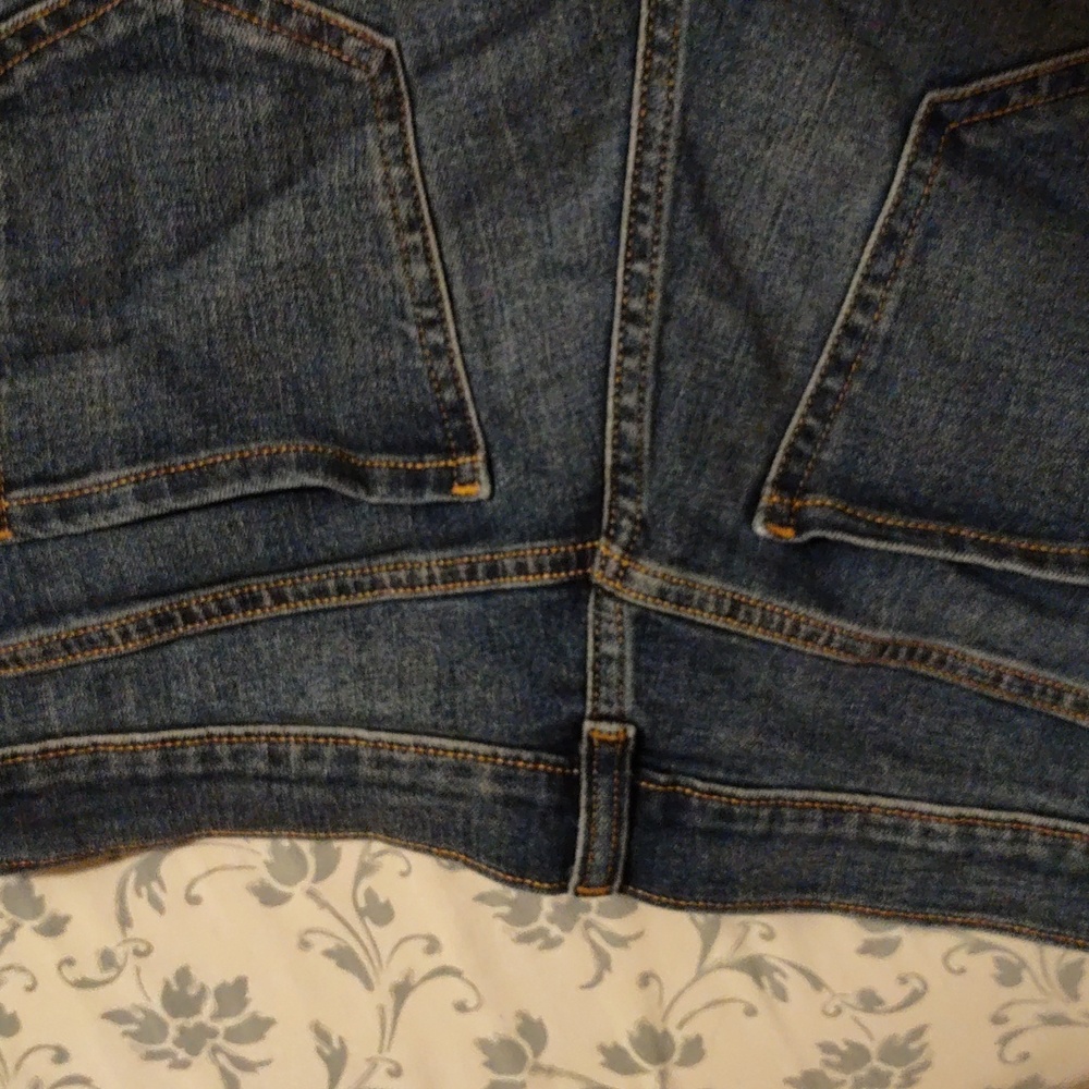 Shorts - Picture 2 of 2